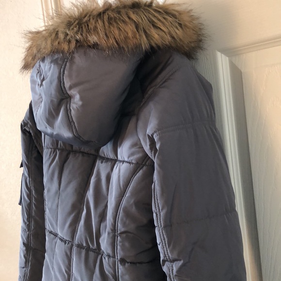 Beautiful gray puffer jacket - Picture 16 of 16